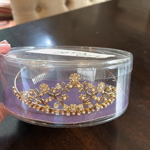 Cathy’s Concepts tiara - like new! In original box! - Picture 11 of 11